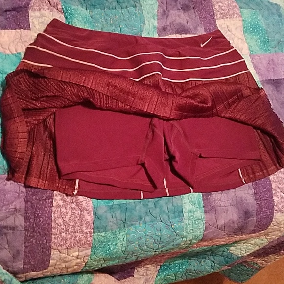 NIKE Tennis skirt - Picture 2 of 4